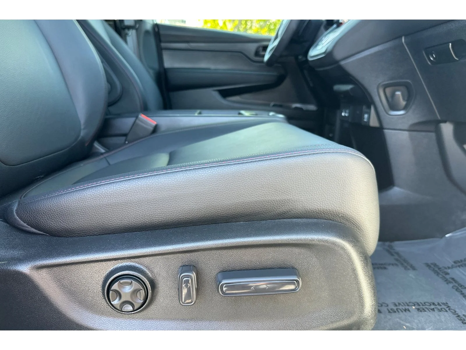 Used 2026 Platinum White Pearl Honda Sport-L image 24