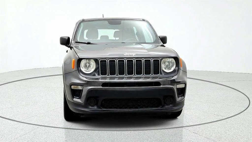 Used 2019 Granite Crystal Metallic Clearcoat Jeep Upland 4x4 image 2