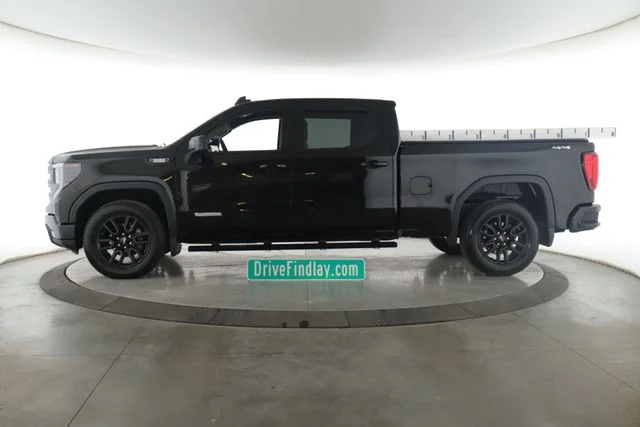 Used 2025 Black GMC Elevation image 9