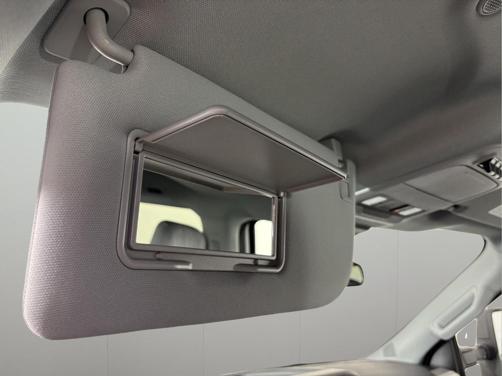 New 2026 Oxford White Ford F-350® XLT image 30