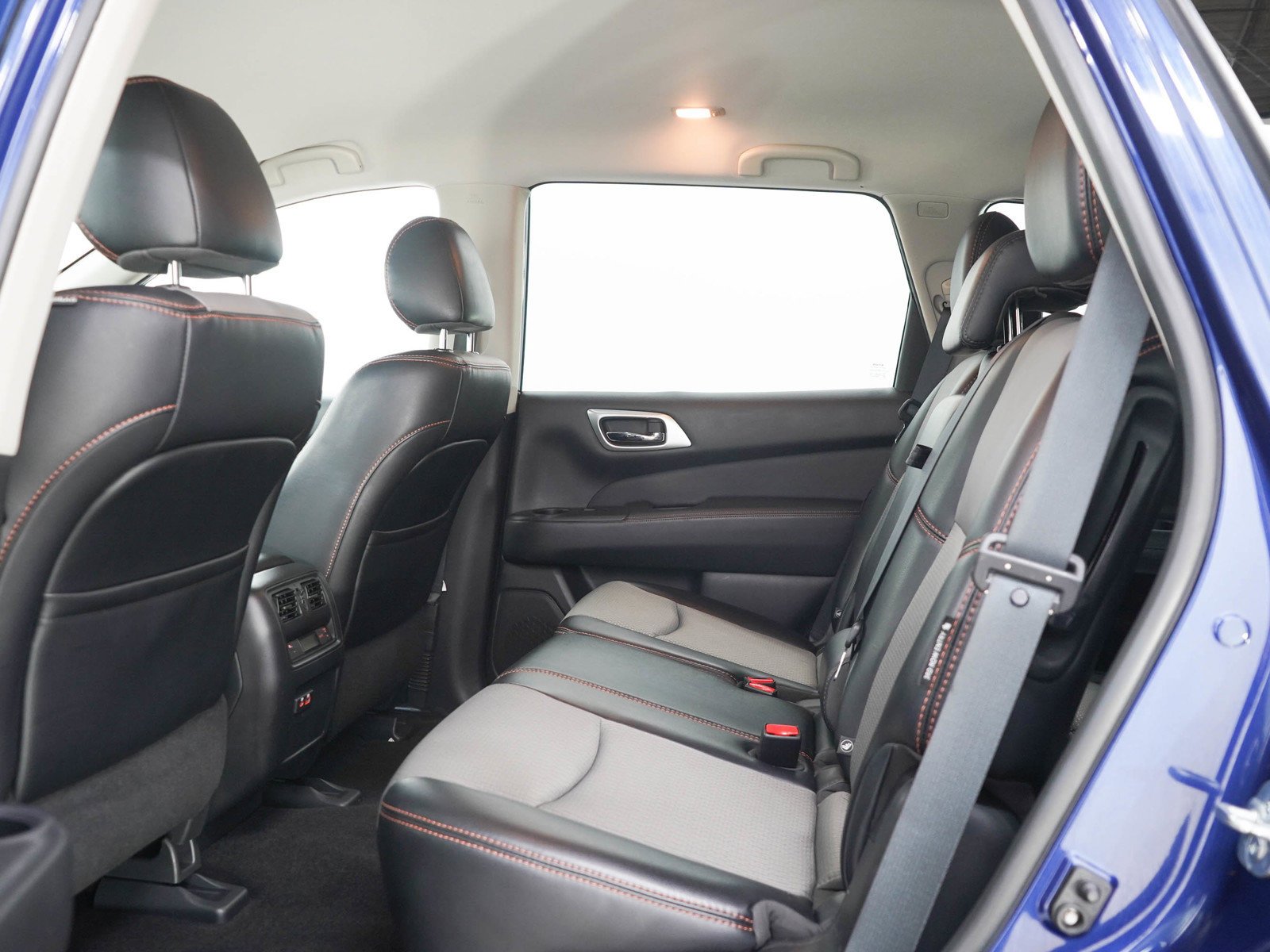 Used 2020 Caspian Blue Metallic Nissan 4x4 SV image 16