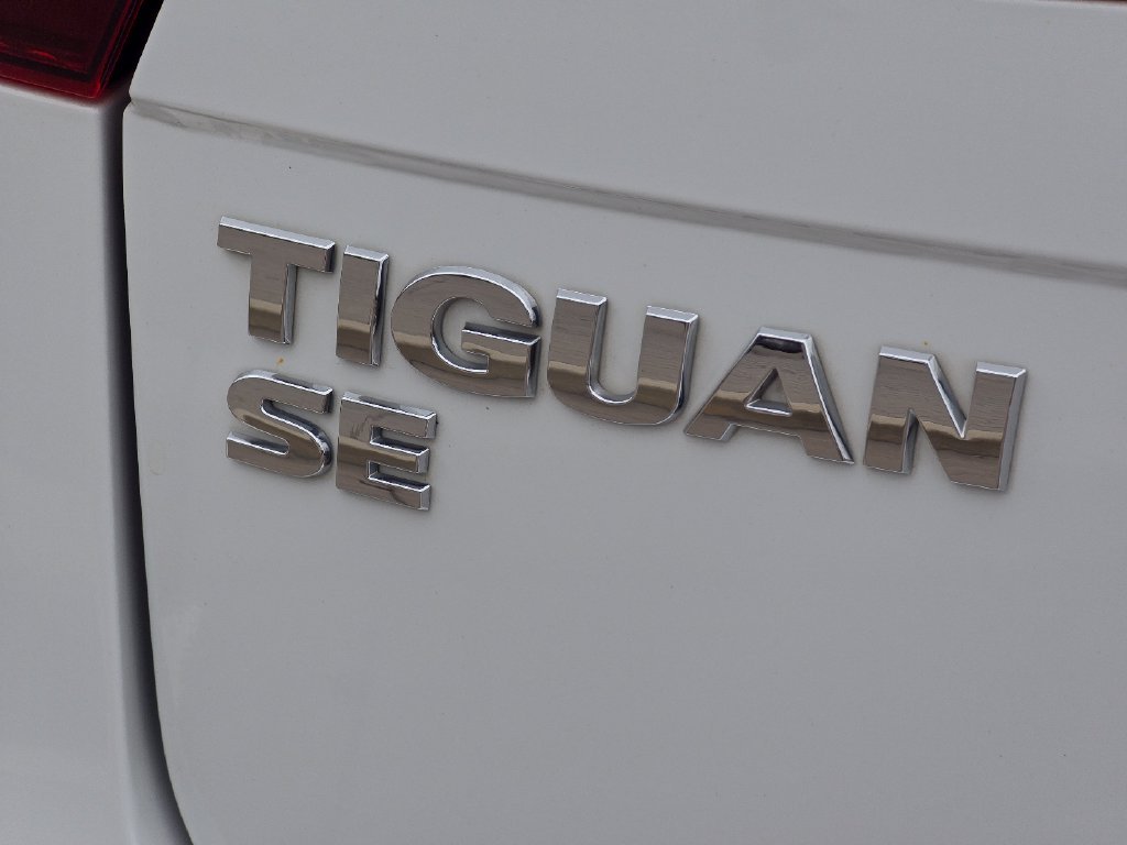 Used 2020 White Volkswagen 2.0T SE image 11