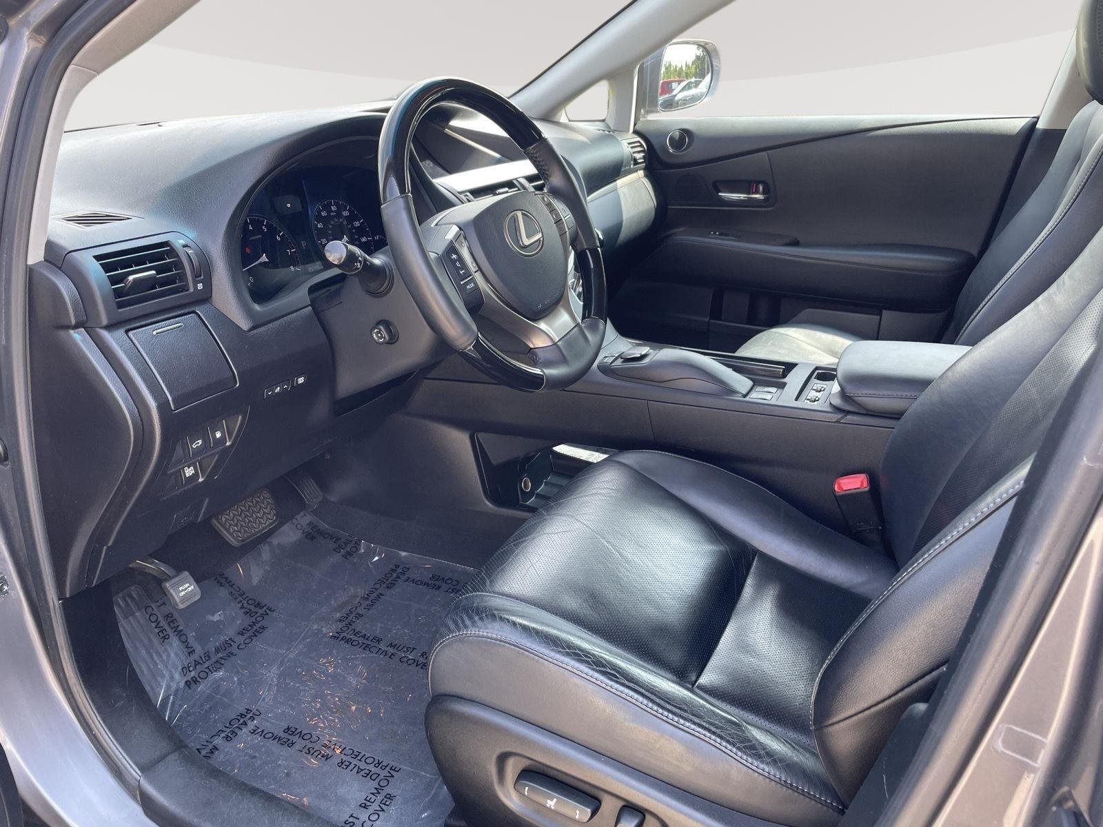 Used 2014 Nebula Gray Pearl Lexus Base image 9