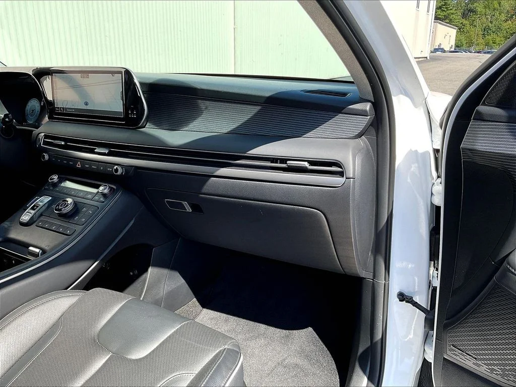 Used 2023 White Hyundai Limited image 27
