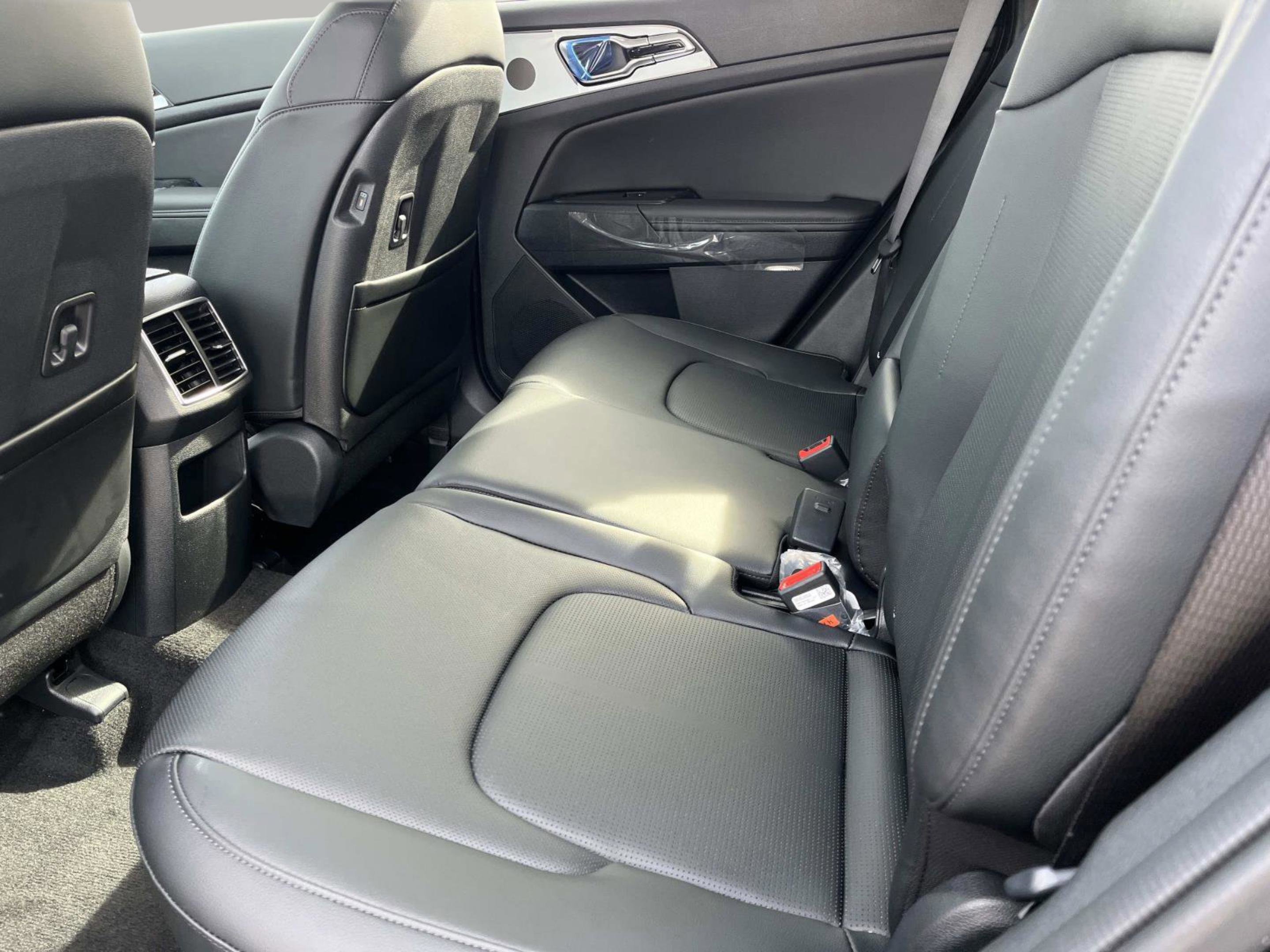 New 2026 Ebony Black Kia EX image 20