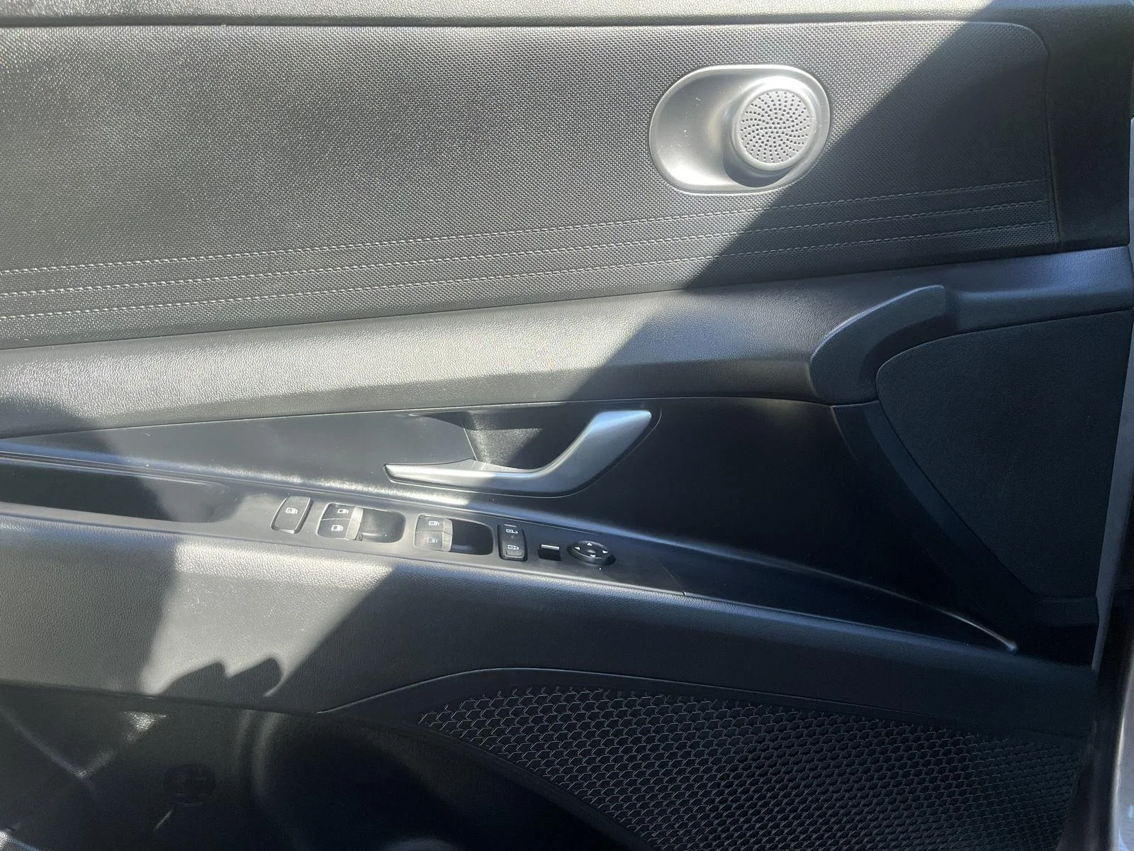 Used 2024 Fluid Metal Hyundai SEL image 19