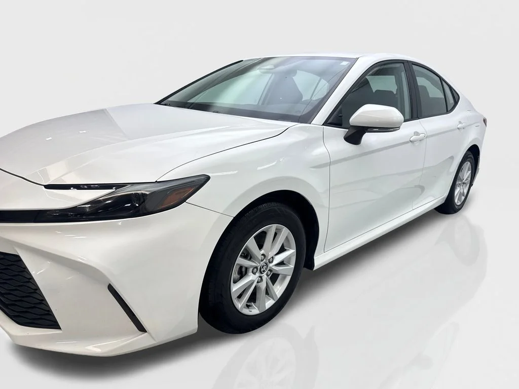 Used 2025 White Toyota LE image 11