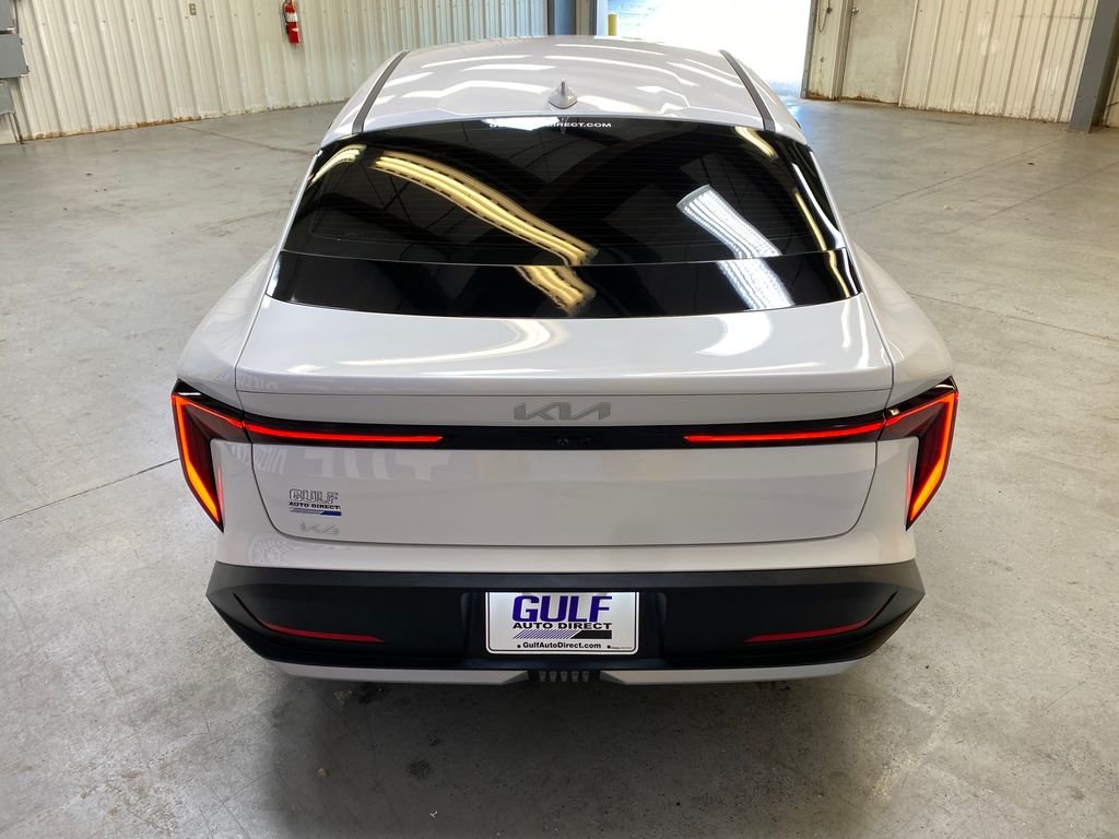 Used 2025 White Kia LXS image 7