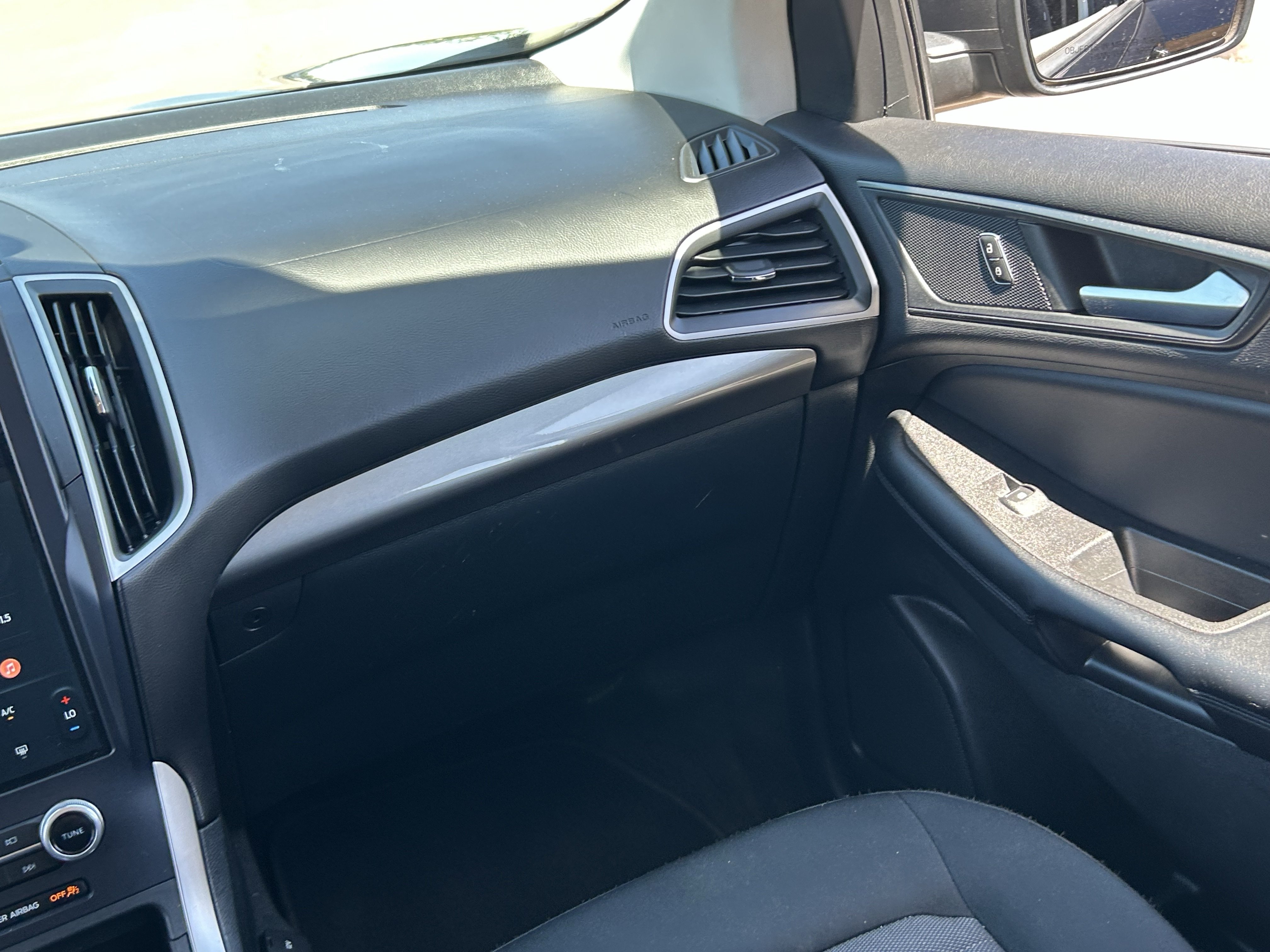 2023 Ford Edge SE - Photo 18