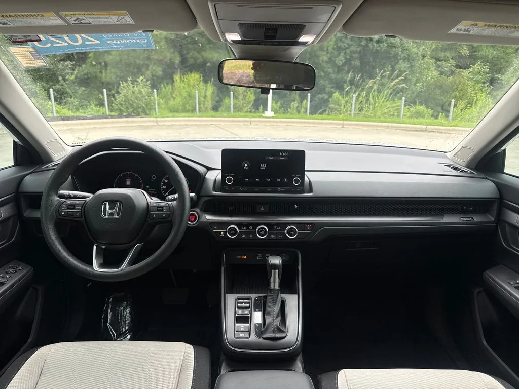 2025 Honda CR-V EX - Photo 17