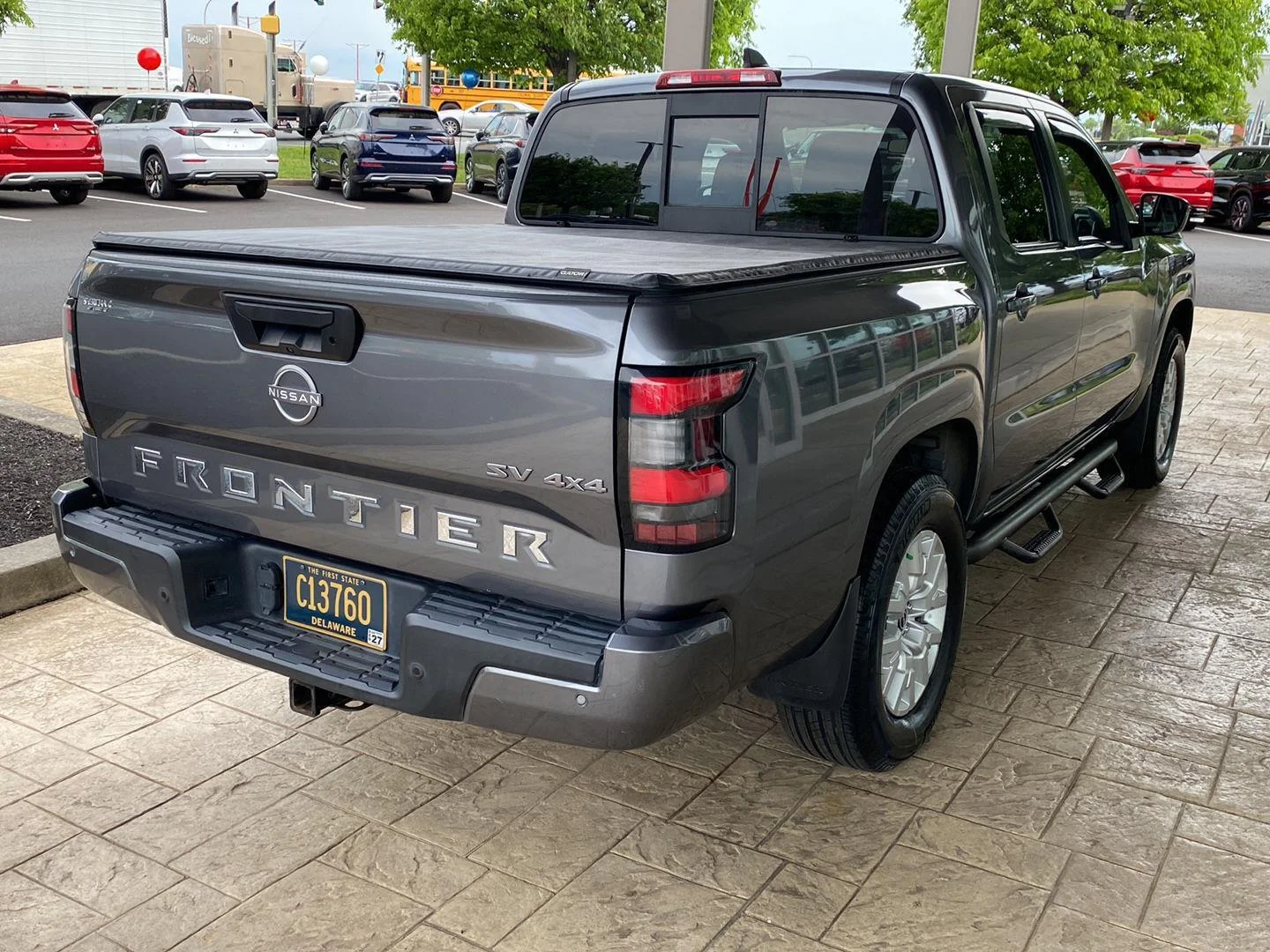 Used 2022 Gun Metallic Nissan SV image 7