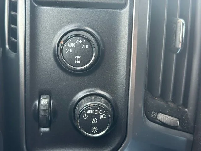 Used 2014 Red Chevrolet LT image 7