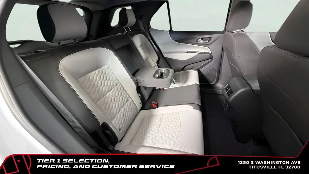 Used 2021 SUMMIT WHITE Chevrolet LT image 27