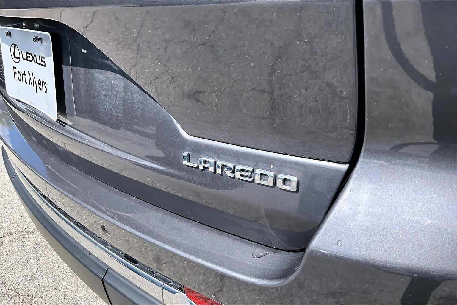 Used 2023 Baltic Gray Metallic Clearcoat Jeep Laredo image 18