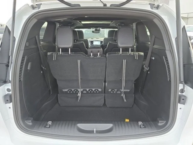 New 2026 Bright White Clearcoat Chrysler Limited image 31