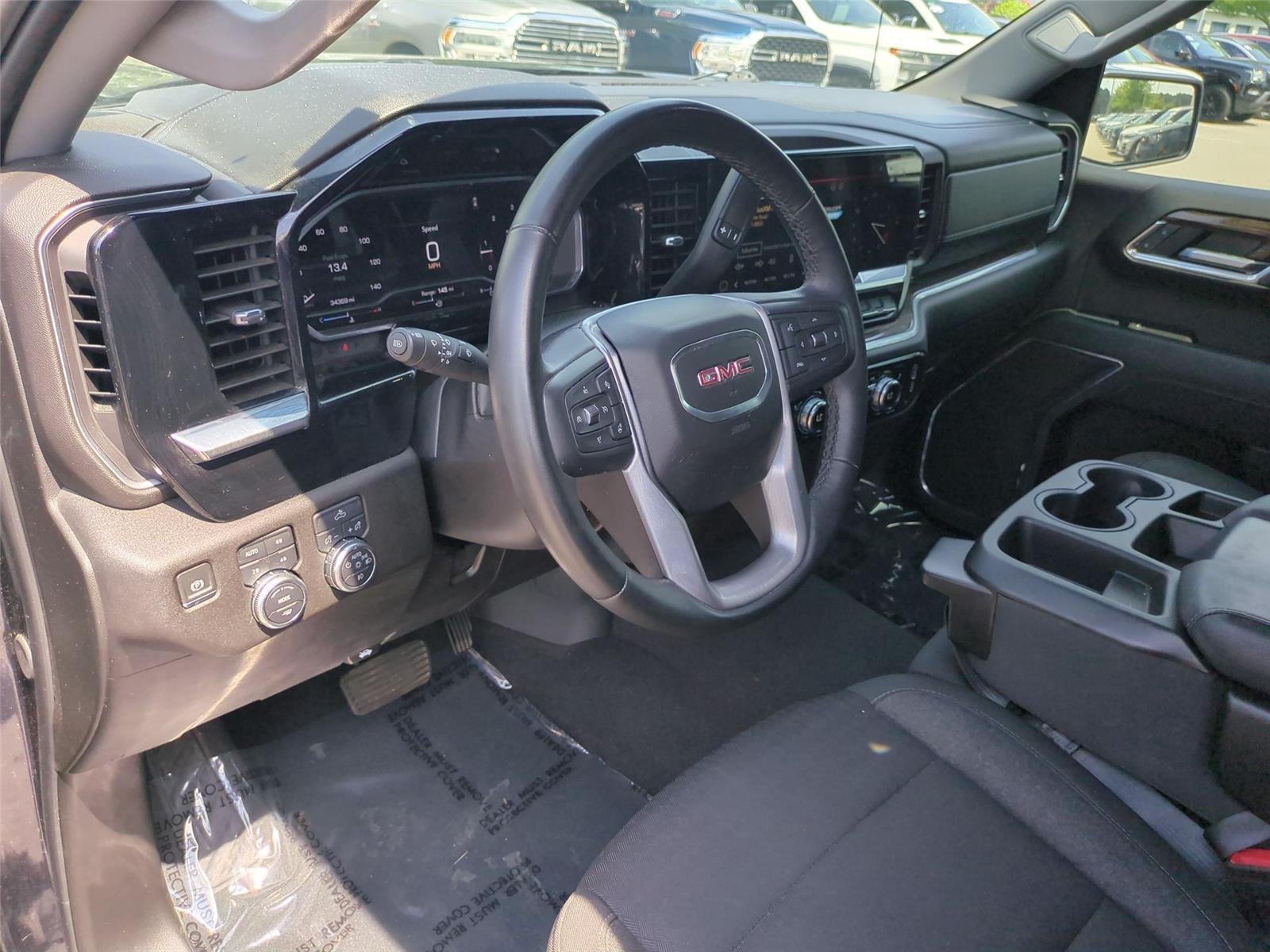 Used 2024 Onyx Black GMC Elevation image 19