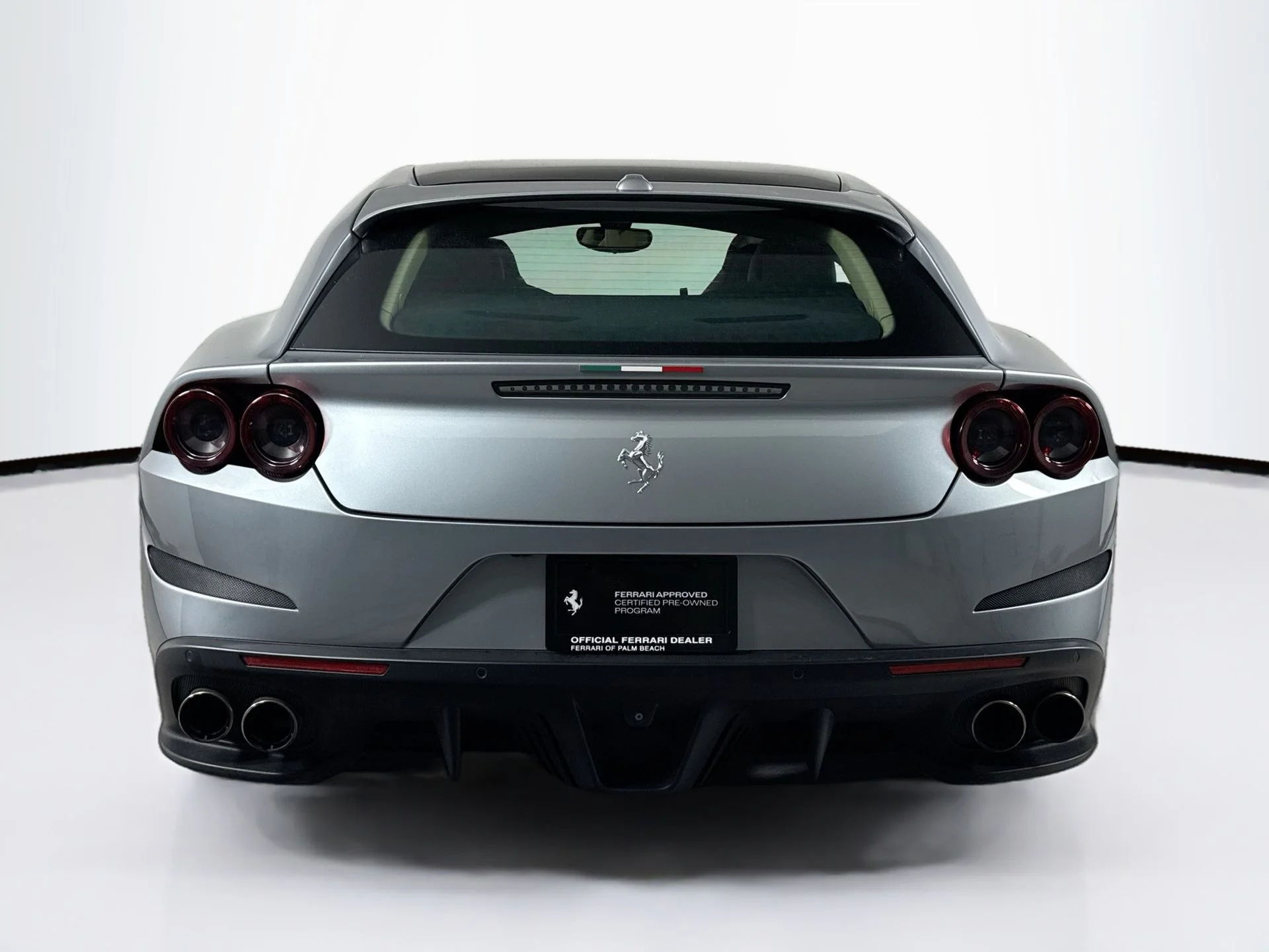 Certified Used 2018 Grigio Titanio Metall Ferrari V12 image 6