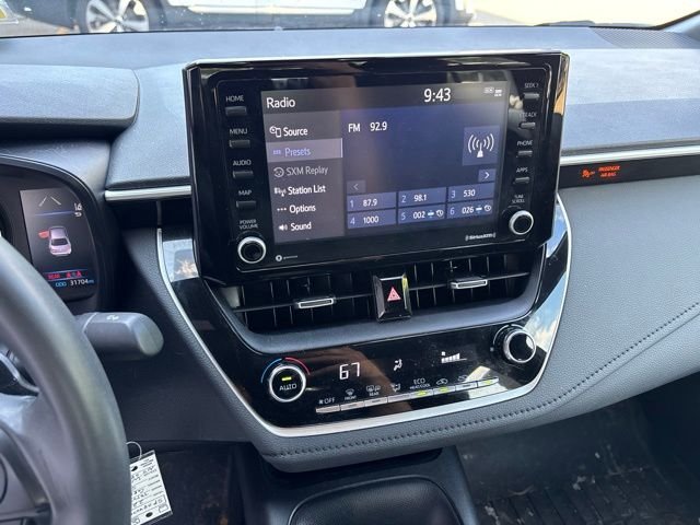 Used 2022 White Toyota SE image 19