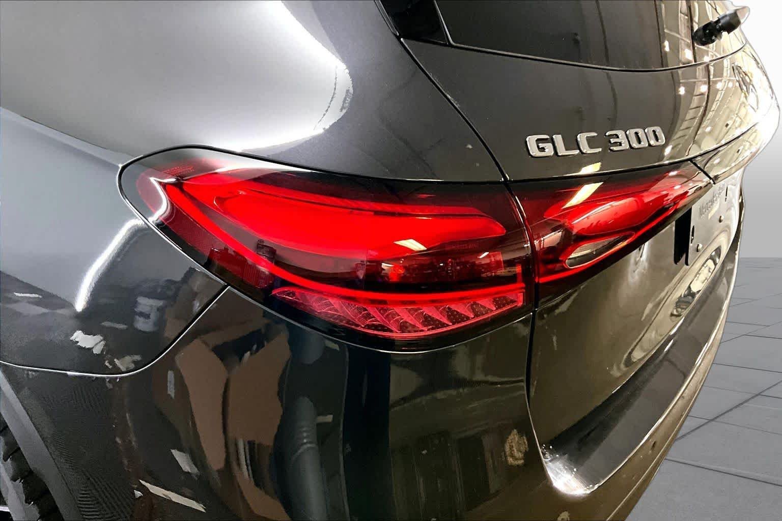 New 2027 Graphite Grey Metallic Mercedes-Benz GLC 300 image 6