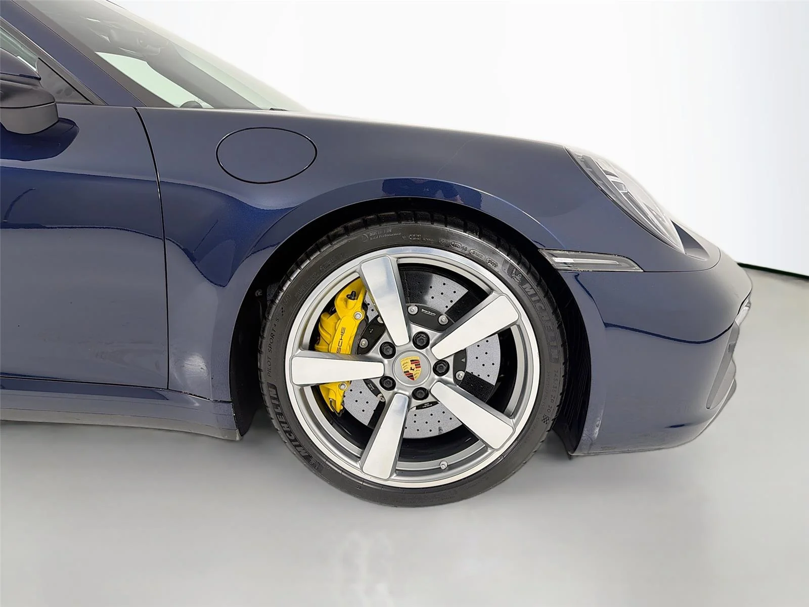 Used 2021  PORSCHE  image 31