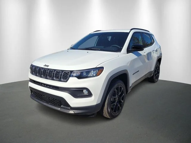 New 2026 Bright White Clearcoat Jeep Latitude image 2