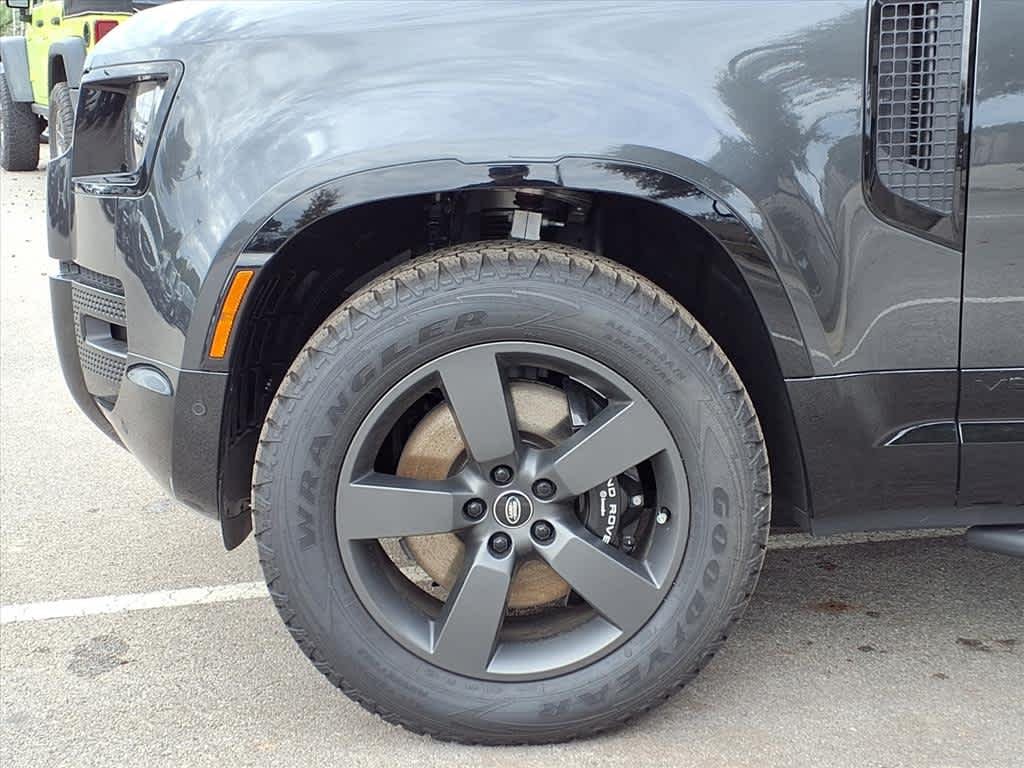 2025 Land Rover Defender V8 - Photo 6