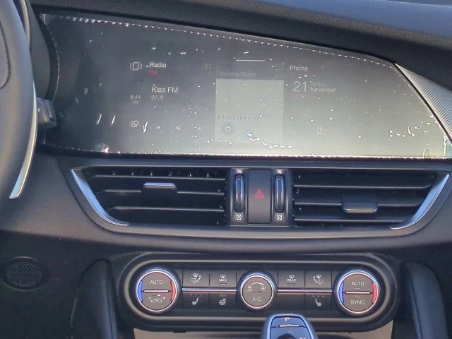 2025 Alfa Romeo Giulia Base - Photo 16