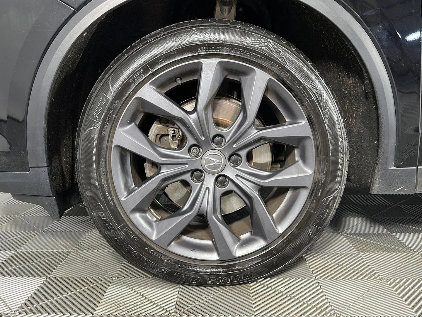Used 2023 Majestic Black Pearl Acura SH-AWD with A-Spec Package image 6