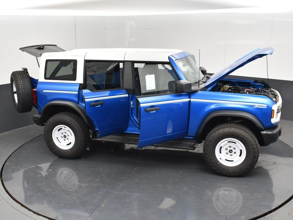 New 2026 Velocity Blue Metallic Ford Badlands® image 33
