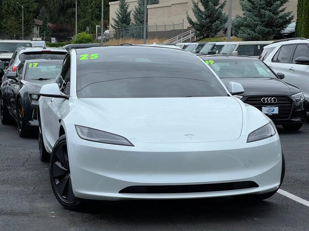2025 Tesla Model 3 Long Range's photo