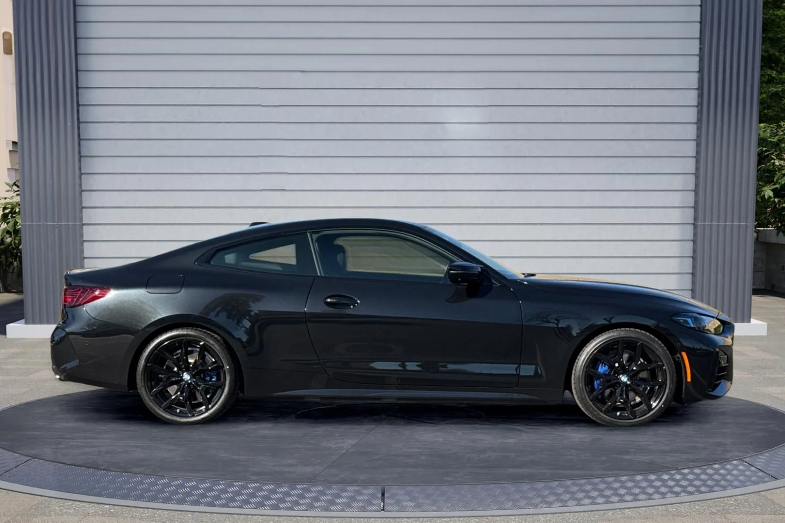 New 2026 Black Sapphire Metallic BMW M440i image 3