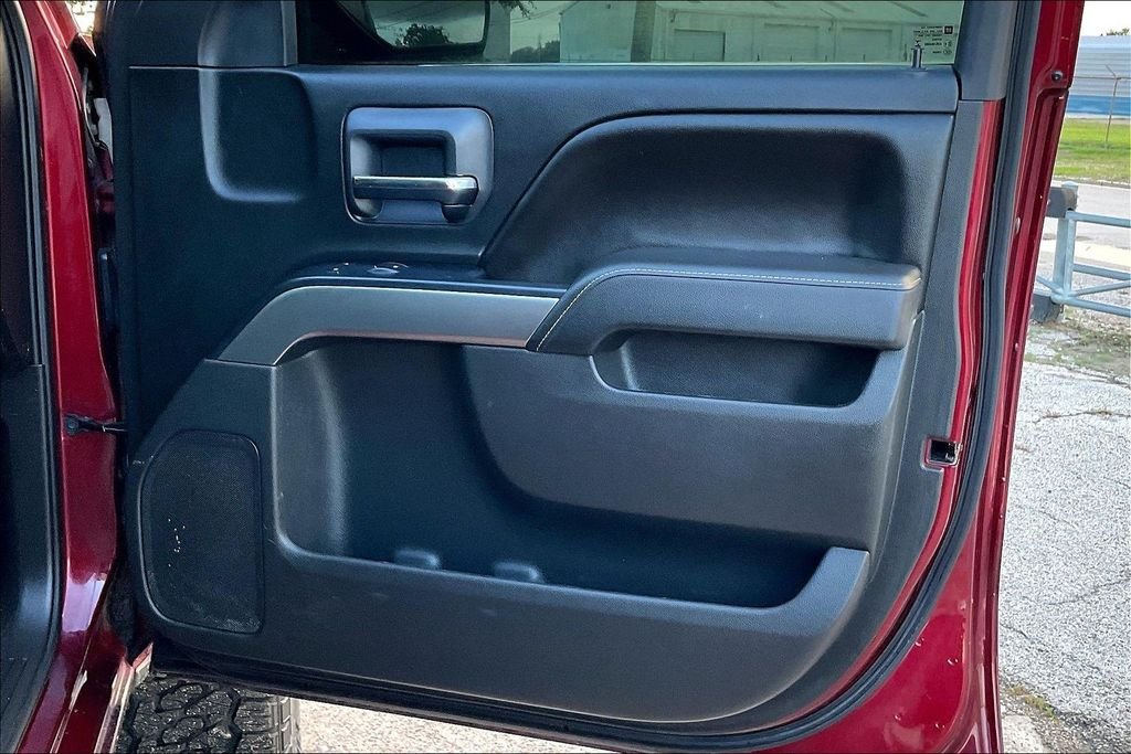 Used 2016 Red Chevrolet LT image 28