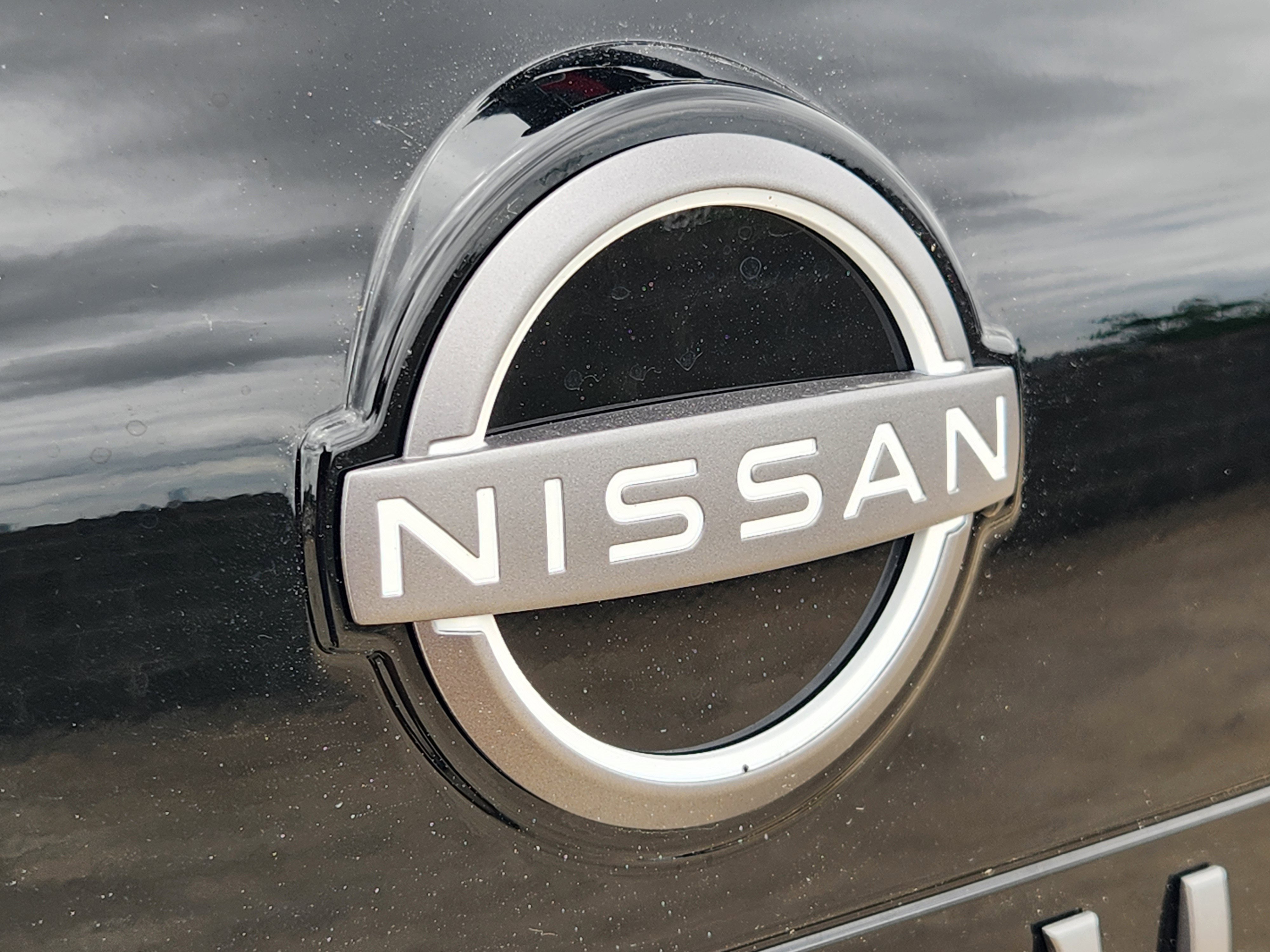 New 2026 Super Black Nissan Platinum image 11
