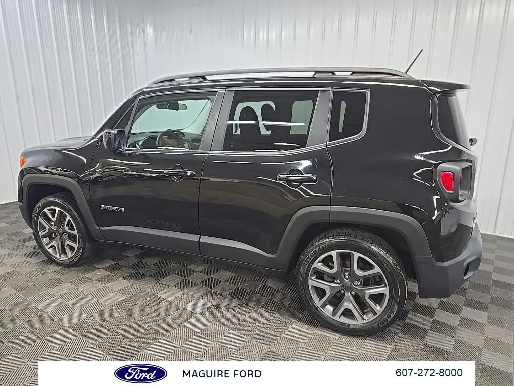 Used 2016 Black Jeep Latitude image 5