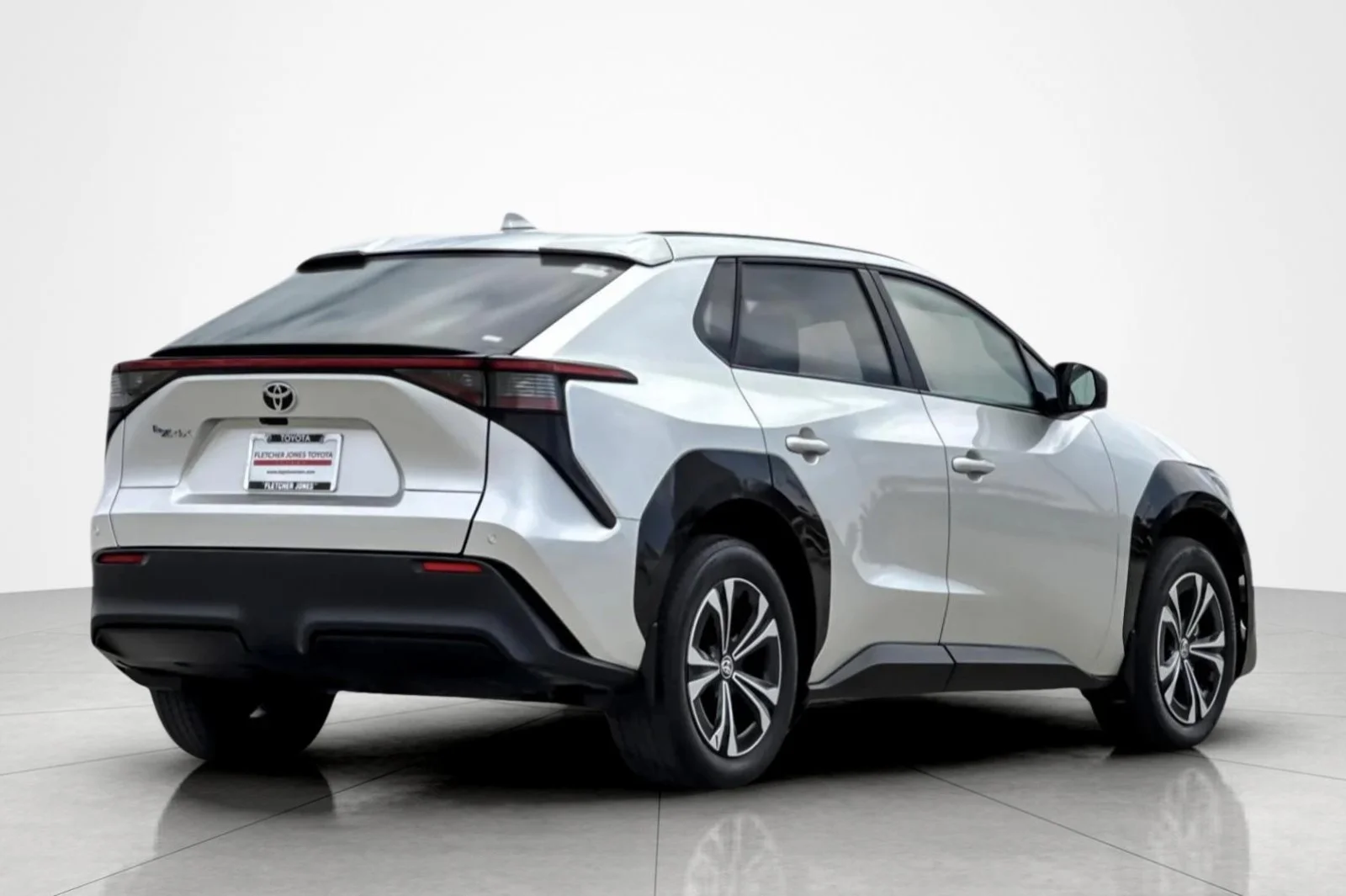 Certified Used 2024 SILVER METALLIC Toyota XLE image 5