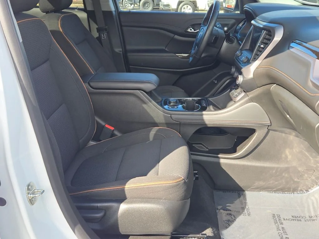 2023 GMC Acadia AT4 - Photo 6