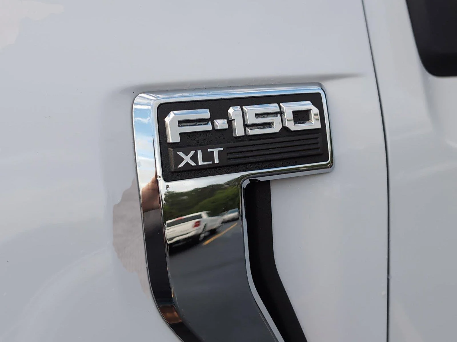 Used 2021 Oxford White Ford XLT image 32