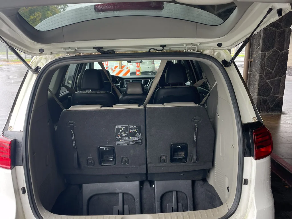 Used 2019 White Kia EX image 8