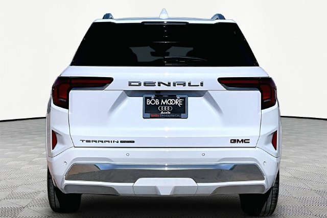 Used 2026 White GMC Denali image 4