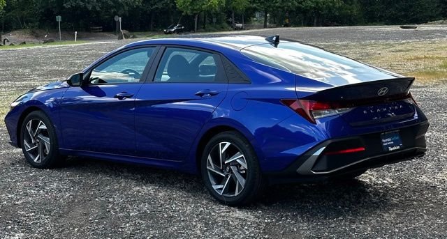 Certified Used 2025 Intense Blue Hyundai SEL Sport image 7