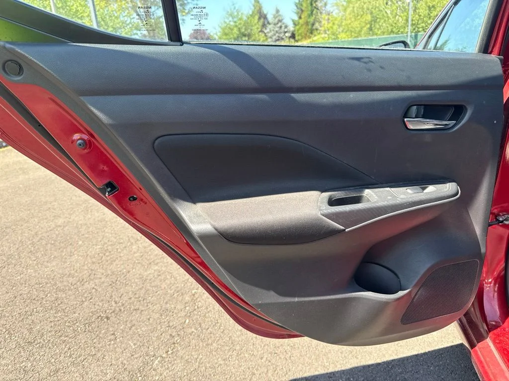 Used 2021 Pearl Metallic Nissan 1.6 SV image 18