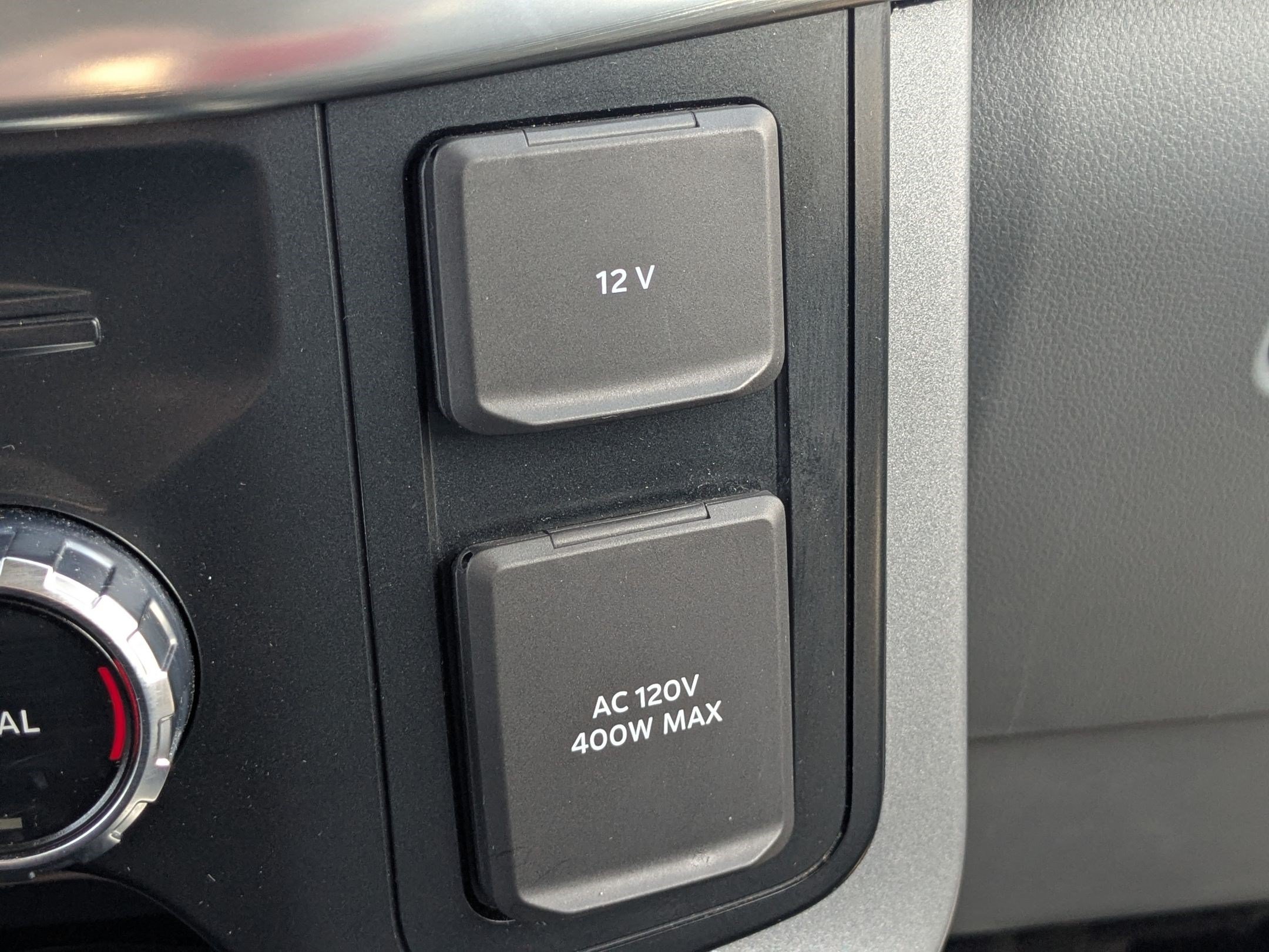 Used 2023 Oxford White Ford LARIAT image 27