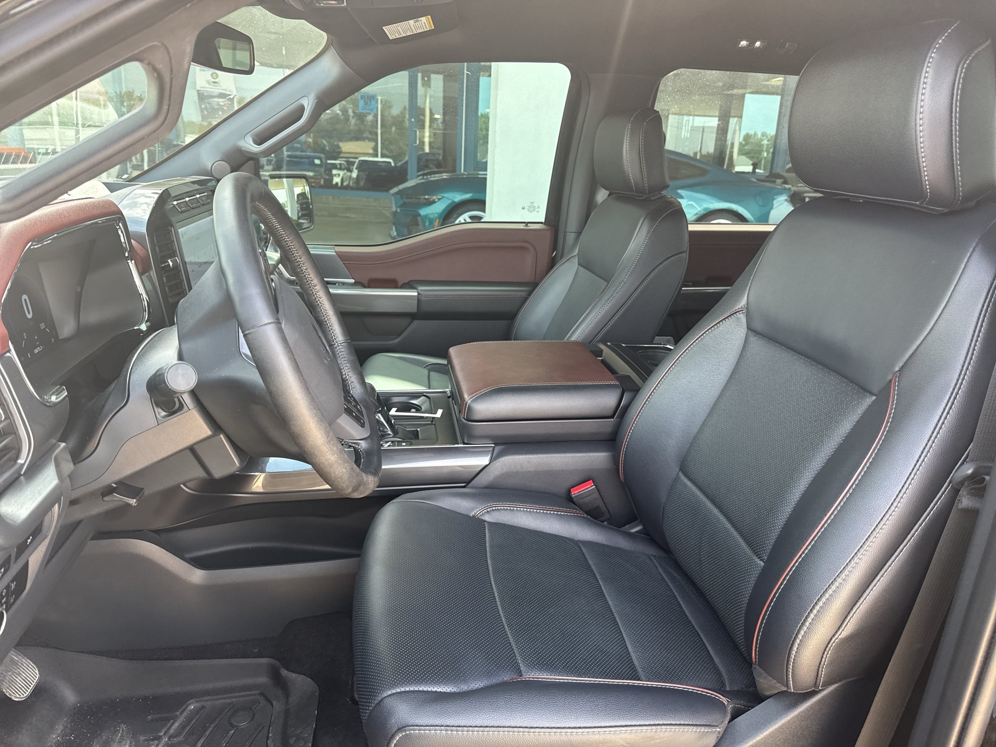 Used 2023 Agate Black Metallic Ford LARIAT image 13