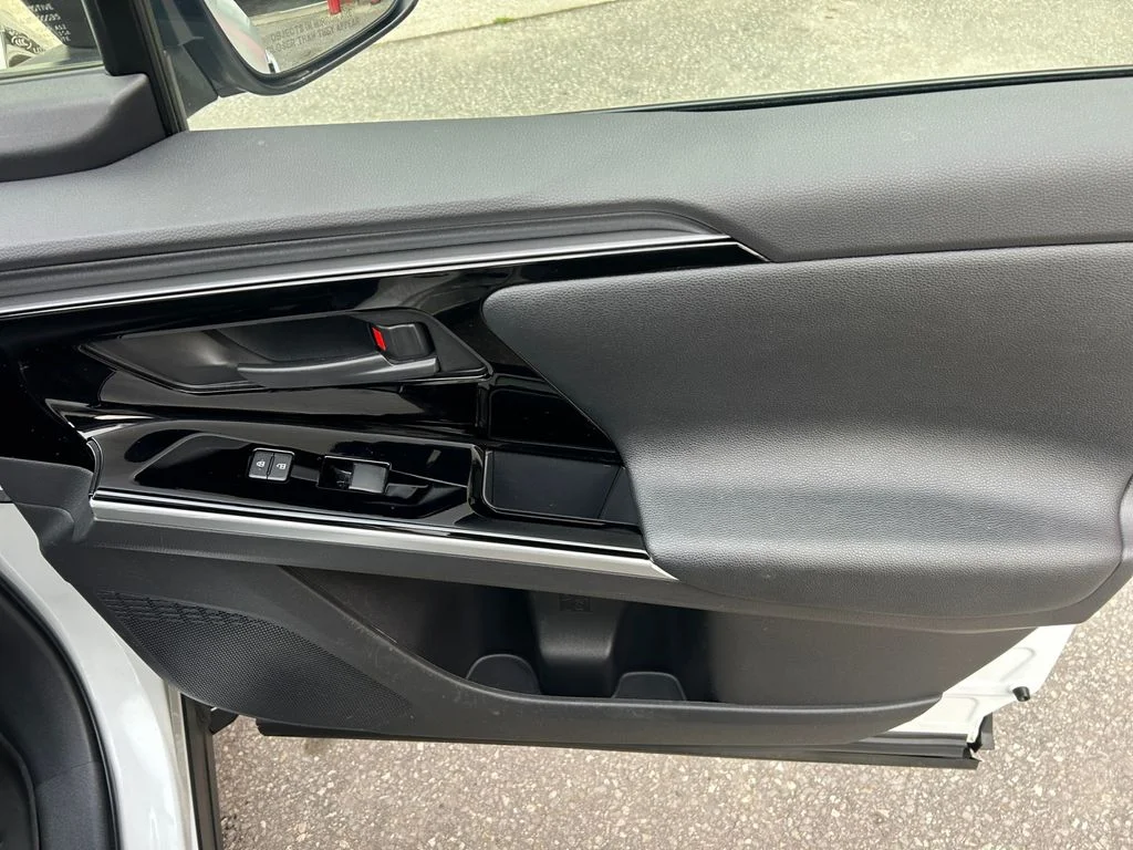 Used 2023 Pearl Toyota XLE image 16
