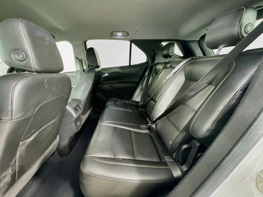 Used 2020 Iridescent Pearl Tricoat Chevrolet Premier image 27