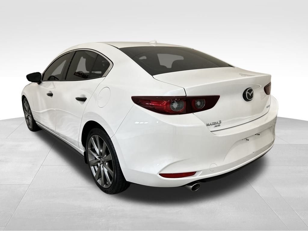 Used 2022 White Mazda Premium image 3