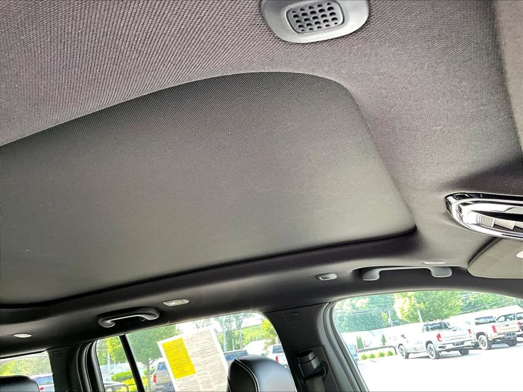 Used 2022 White Jeep Overland 4xe image 22