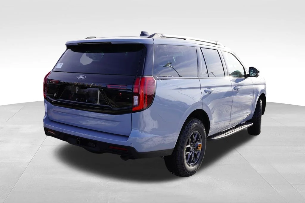 New 2026 Gray Ford Tremor image 3