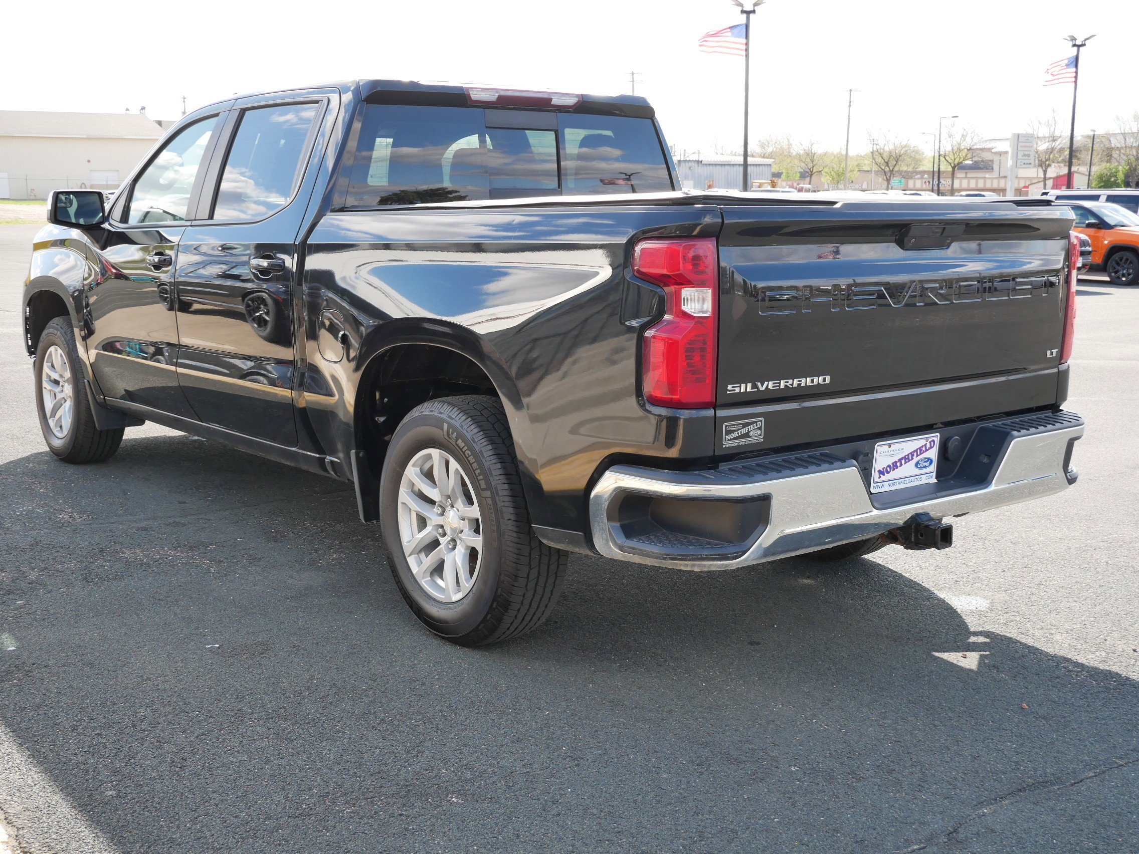 View vehicle photo 6