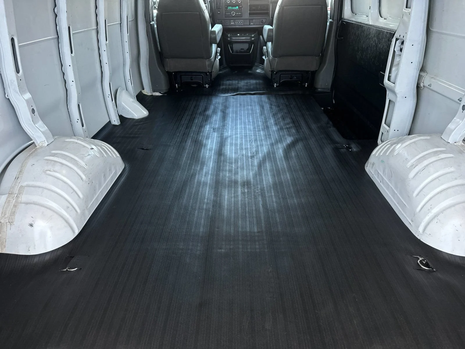 Used 2025 Summit White Chevrolet WT image 15